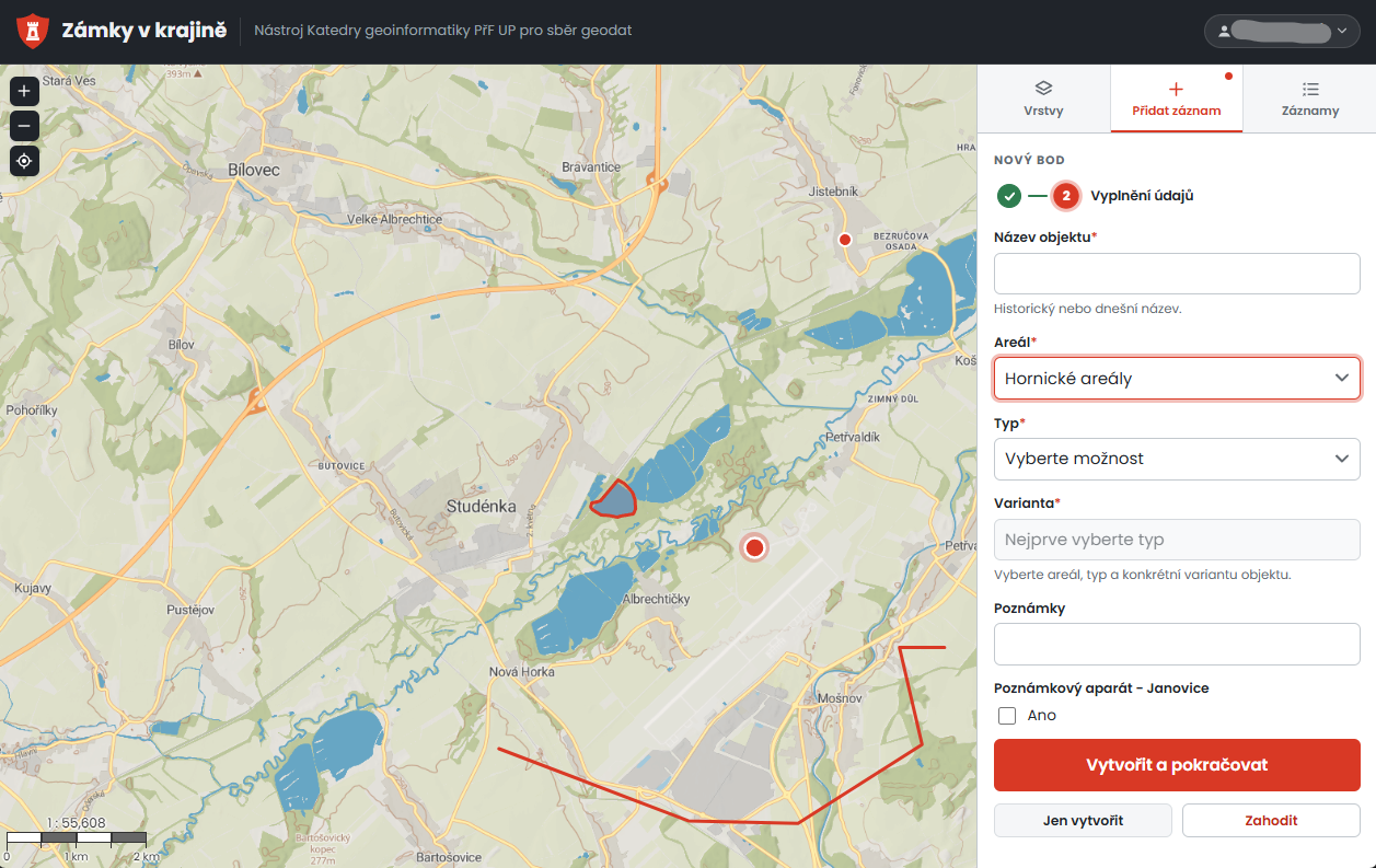Webová mapa se zakreslenými body, liniemi a plochami vedle formuláře pro přidání nového objektu